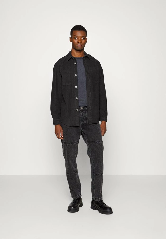 MOSES - Shirt - black