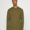 Redefined Rebel BEN TEE - Long Sleeved Top - Dark Olive