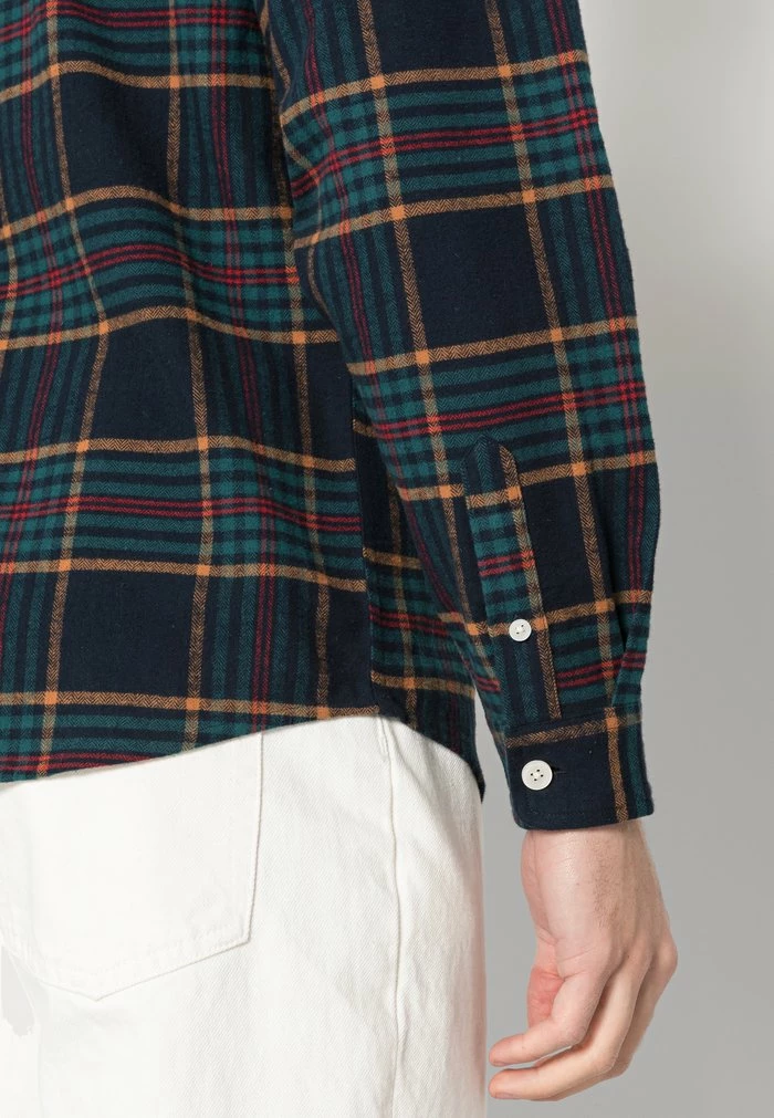 RRSTEPHEN - Shirt - green gables