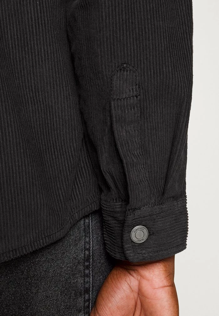 MOSES - Shirt - black