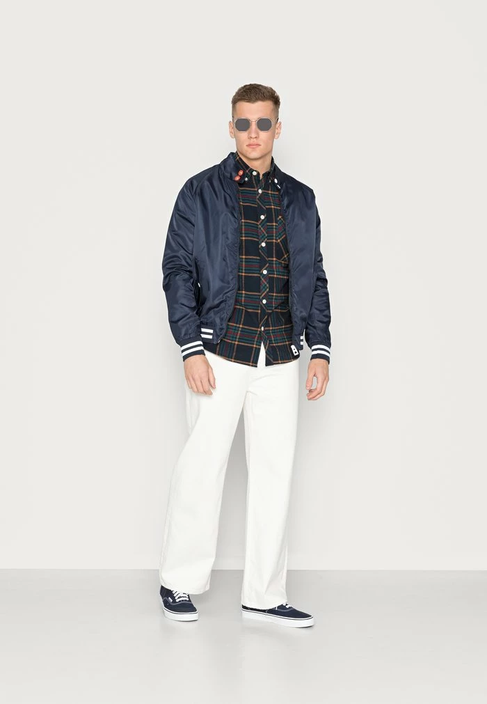 RRSTEPHEN - Shirt - green gables