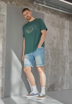 Redefined Rebel OSLO DESTROY PLUS - Denim Shorts - Skyway Blue